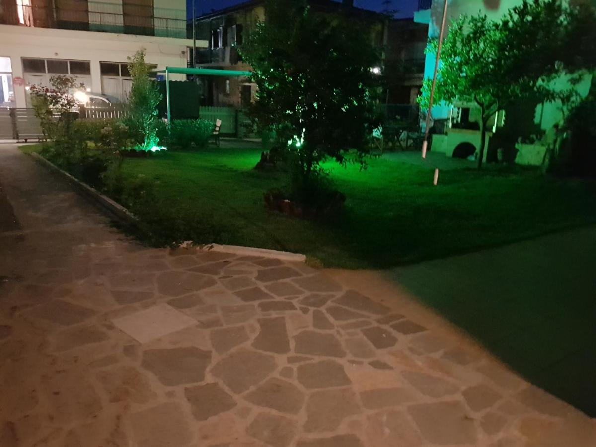 Magdalinos Apartments Неа Скиони Екстериор снимка